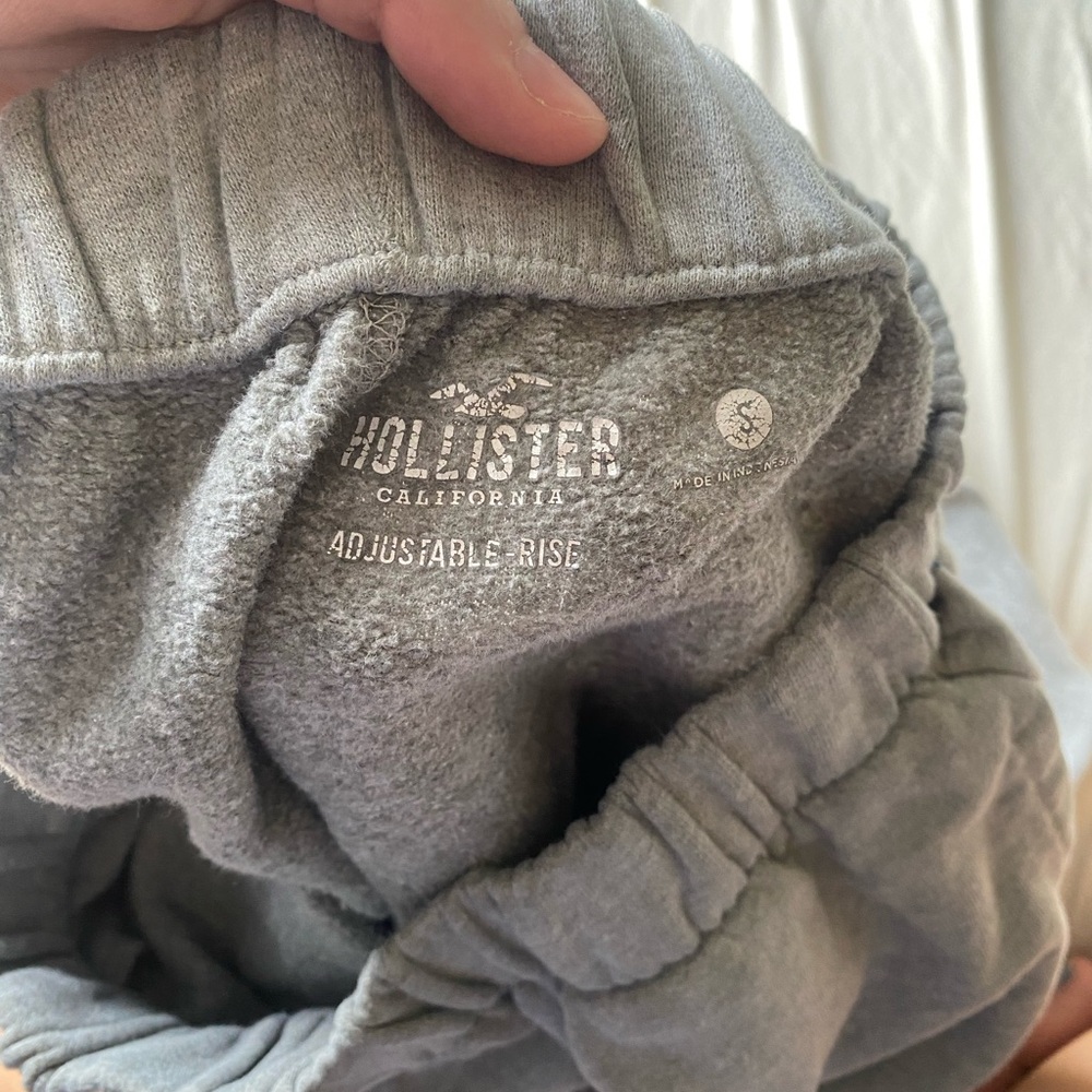 Hollister adjustable rise grey sweatpants. size S